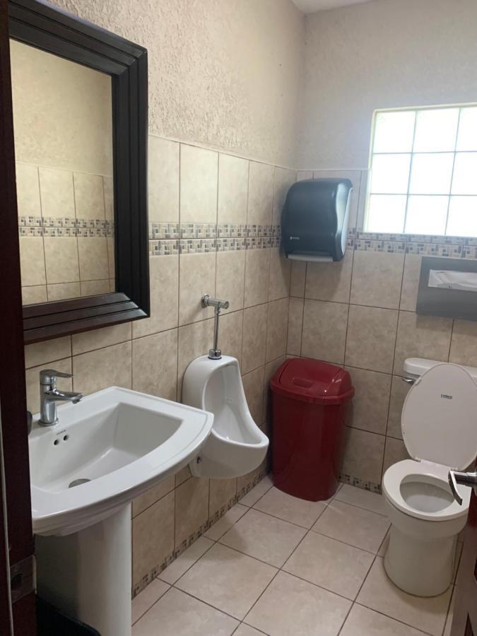One South Place Hotel Belize City Exterior foto